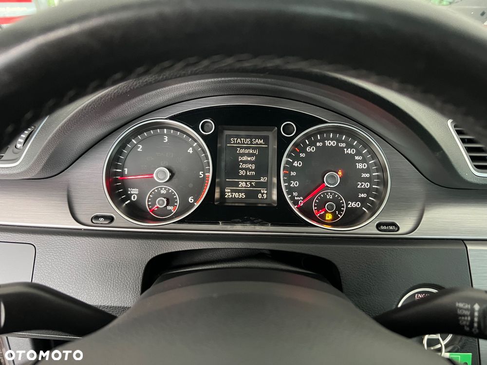 Volkswagen Passat 1.6 TDI (BlueMotion Technology) Comfortline - 28