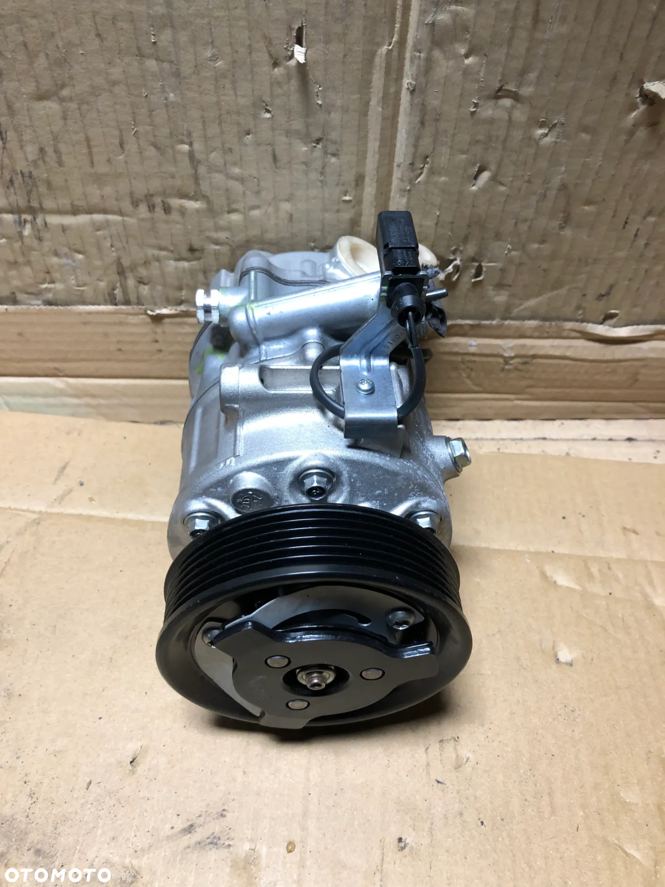 SPREZARKA KLIMATYZACJI VW POLO SEAT IBIZA 6R0820803F  gwa!!! - 2