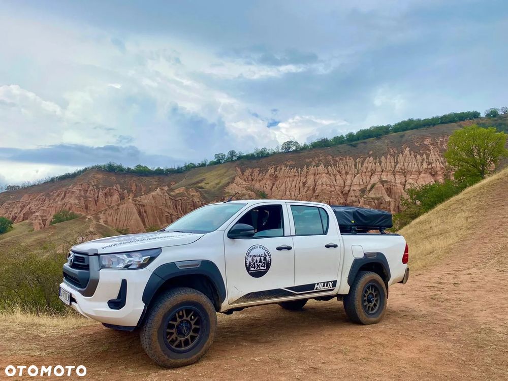 Toyota Hilux 2.4 D-4D Extra Cab DLX 4x4 - 1