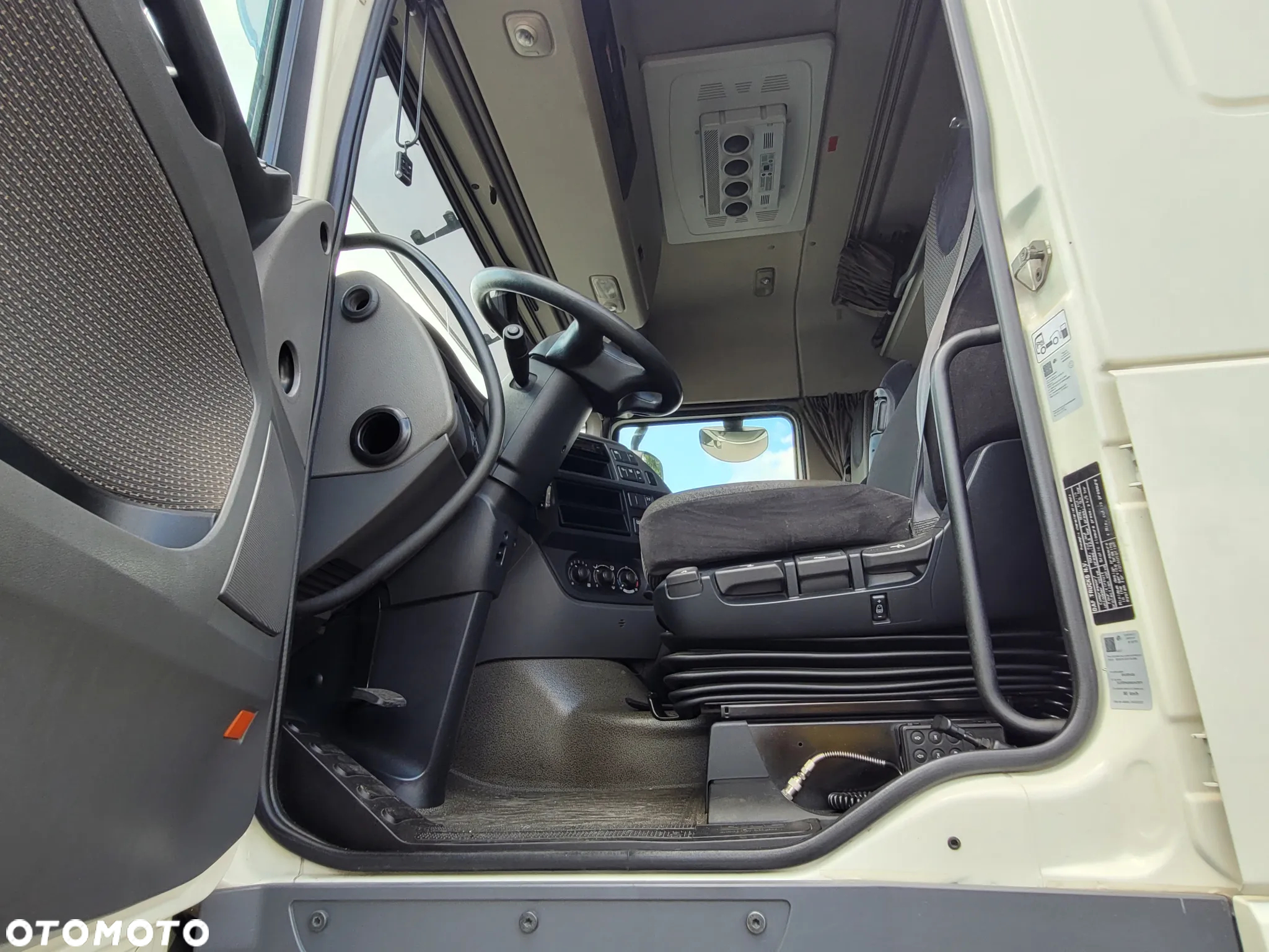 DAF XF510 SPACE CAB / SPROWADZONY Z FRANCJI/ MANUAL / RETARDER / EURO 6 - 19