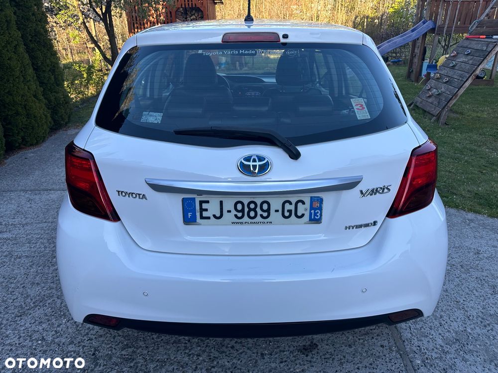 Toyota Yaris Hybrid 100 Premium - 7