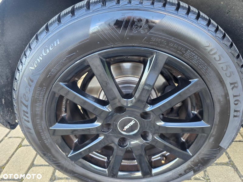 BMW Seria 1 114i - 29