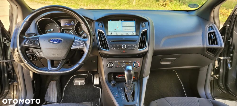 Ford Focus 1.5 EcoBoost ST-Line - 14