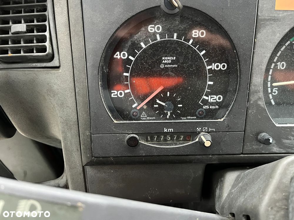 Iveco 130E18 - 8
