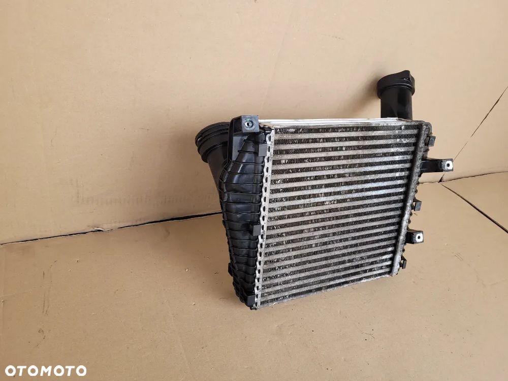 TOUAREG 7P Q7 CAYENNE INTERCOOLER LEWY 7L6145803C - 3