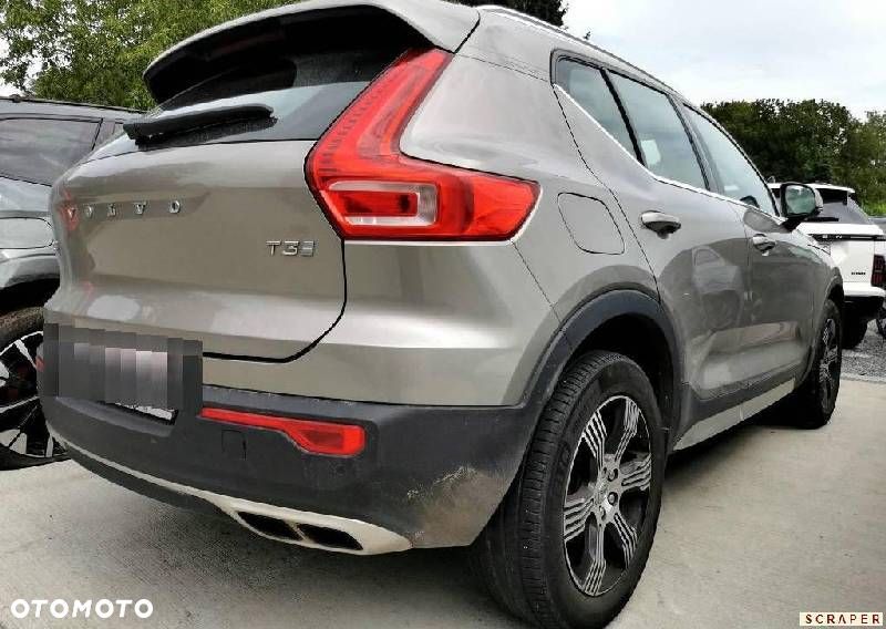 Volvo XC 40 T3 R-Design - 5