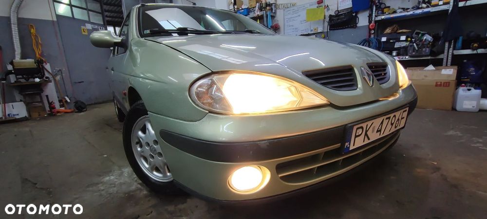 Renault Megane 1.4 Confort Privilege - 3