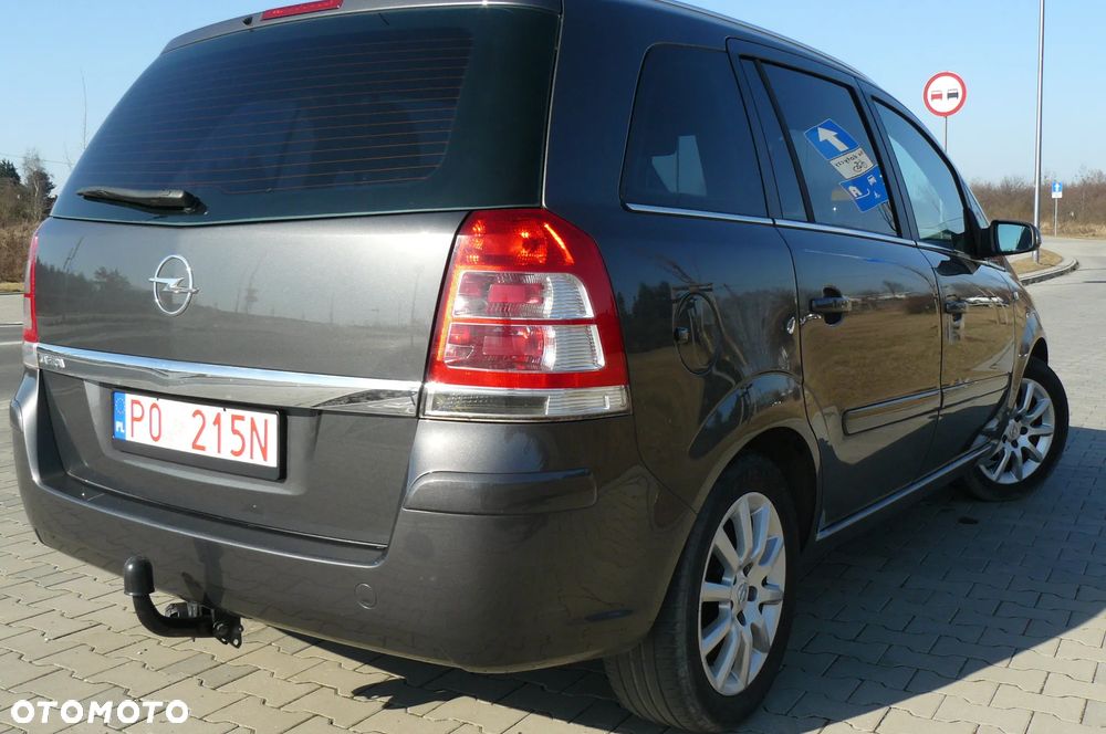 Opel Zafira - 9