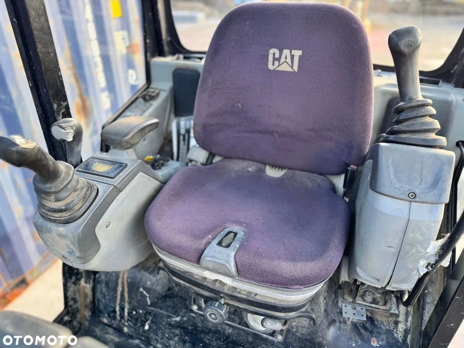 Caterpillar 302.4D - 19