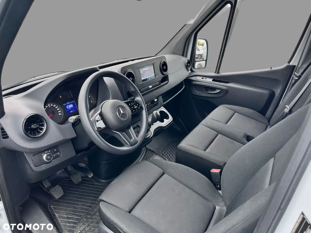 Mercedes-Benz Sprinter 317 - 9