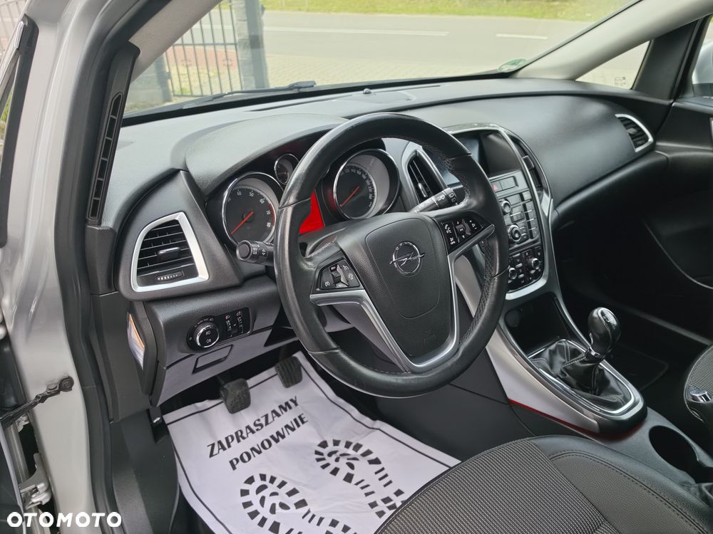 Opel Astra 1.4 Turbo Cosmo - 25