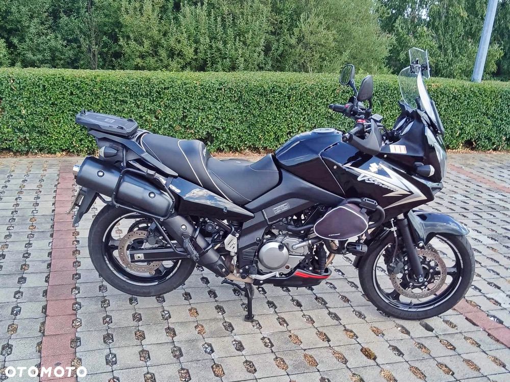 Suzuki V-STROM - 1