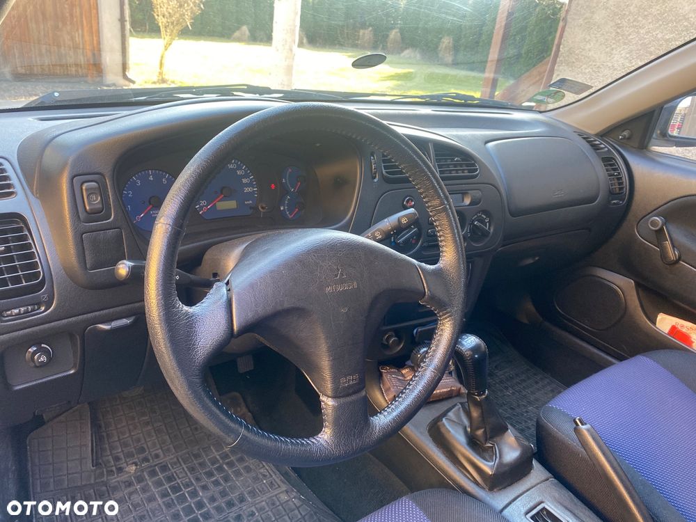 Mitsubishi Colt 1.3 - 4