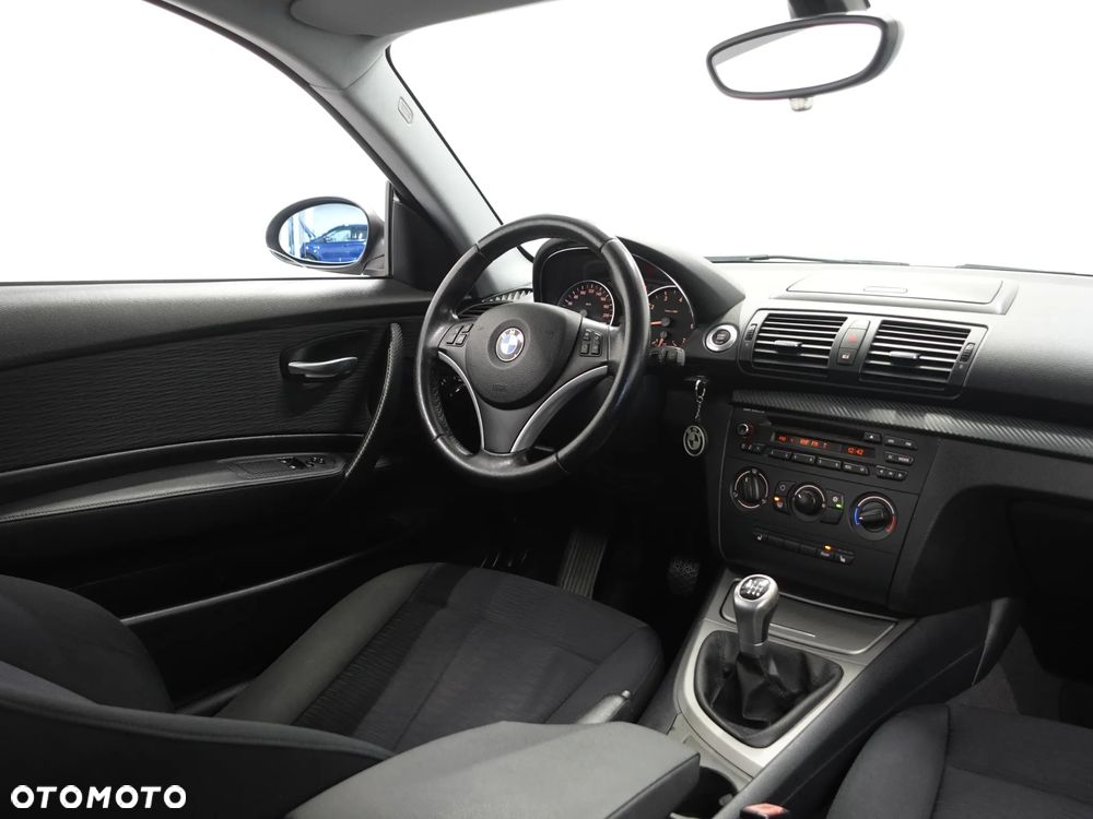 BMW Seria 1 118i - 27