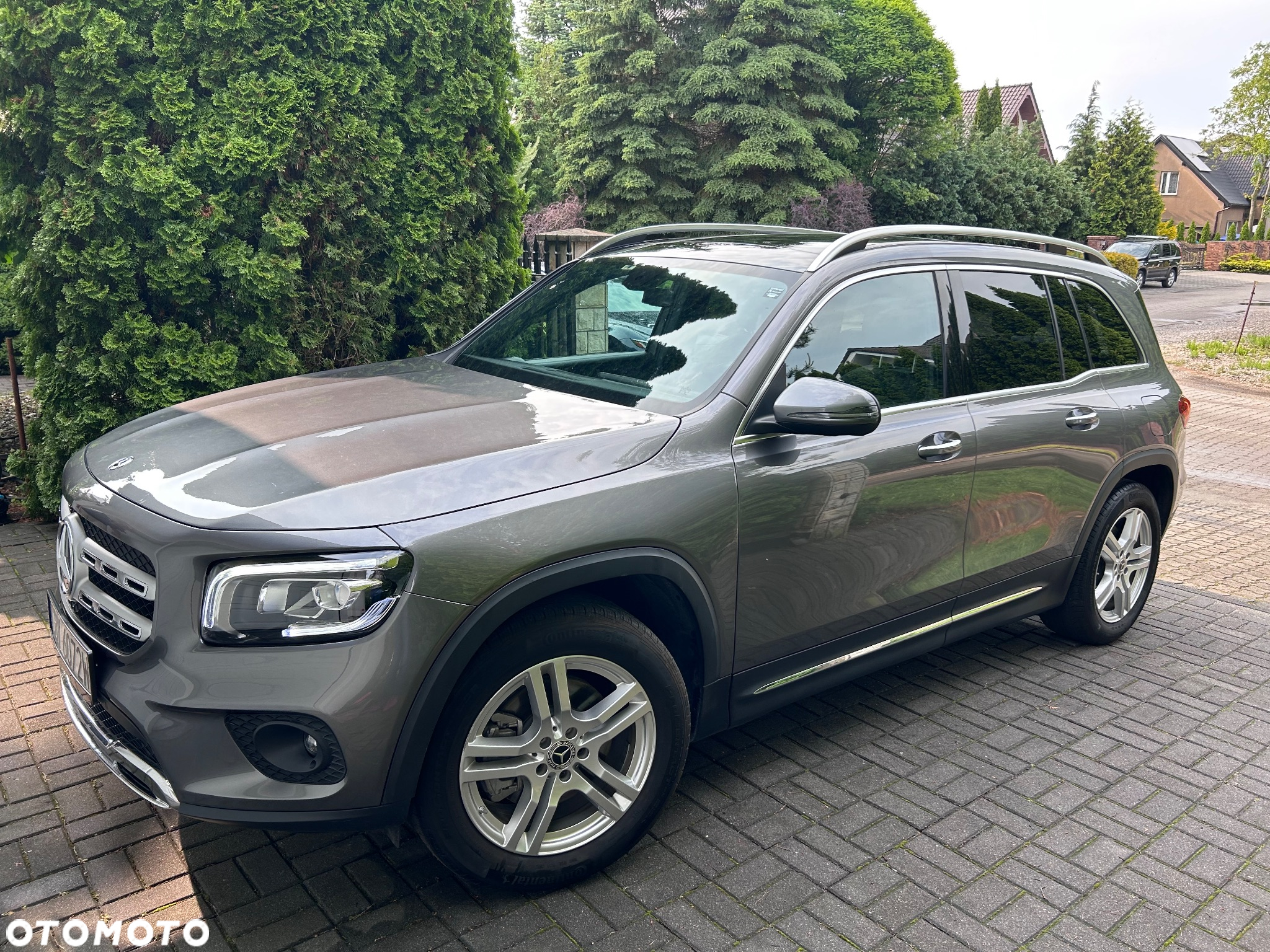 Mercedes-Benz GLB 250 4-Matic 8G-DCT - 3