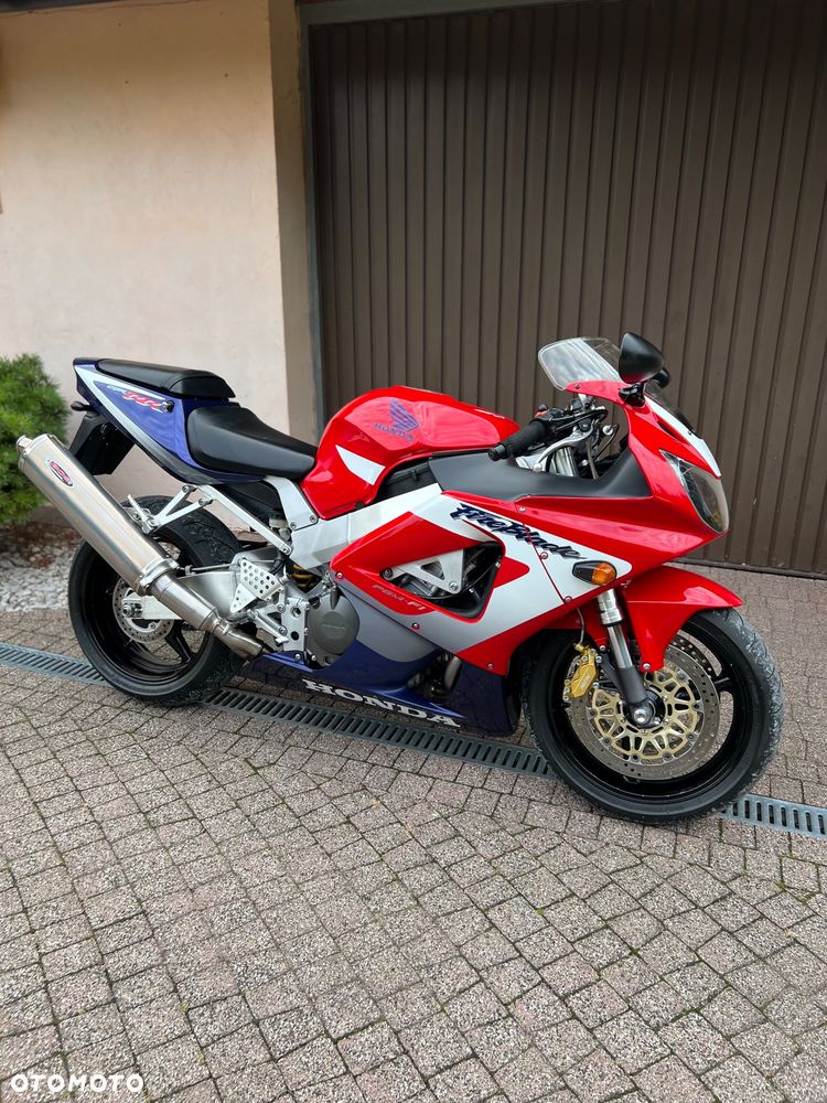 Honda CBR - 9