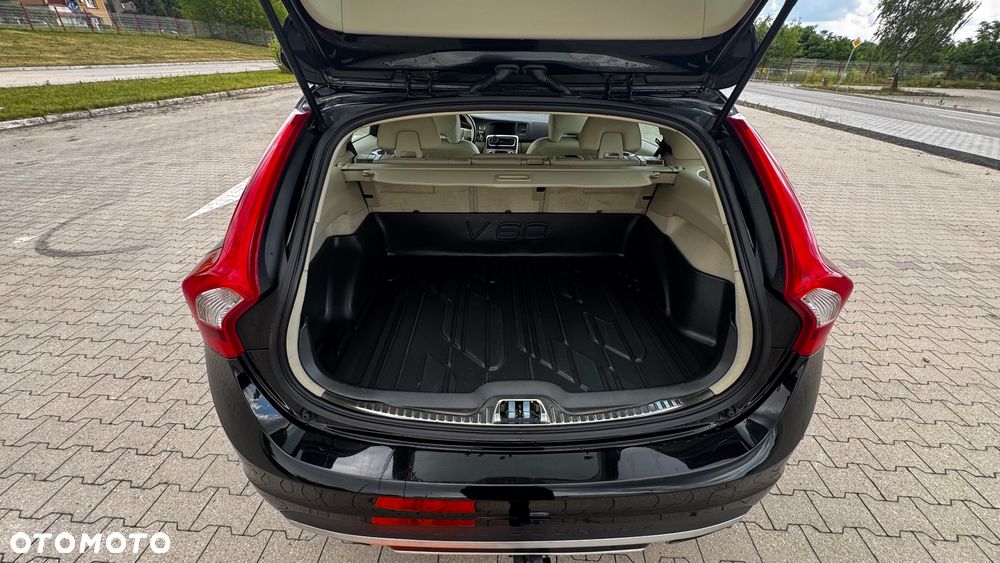 Volvo V60 Cross Country T5 AWD Summum - 9