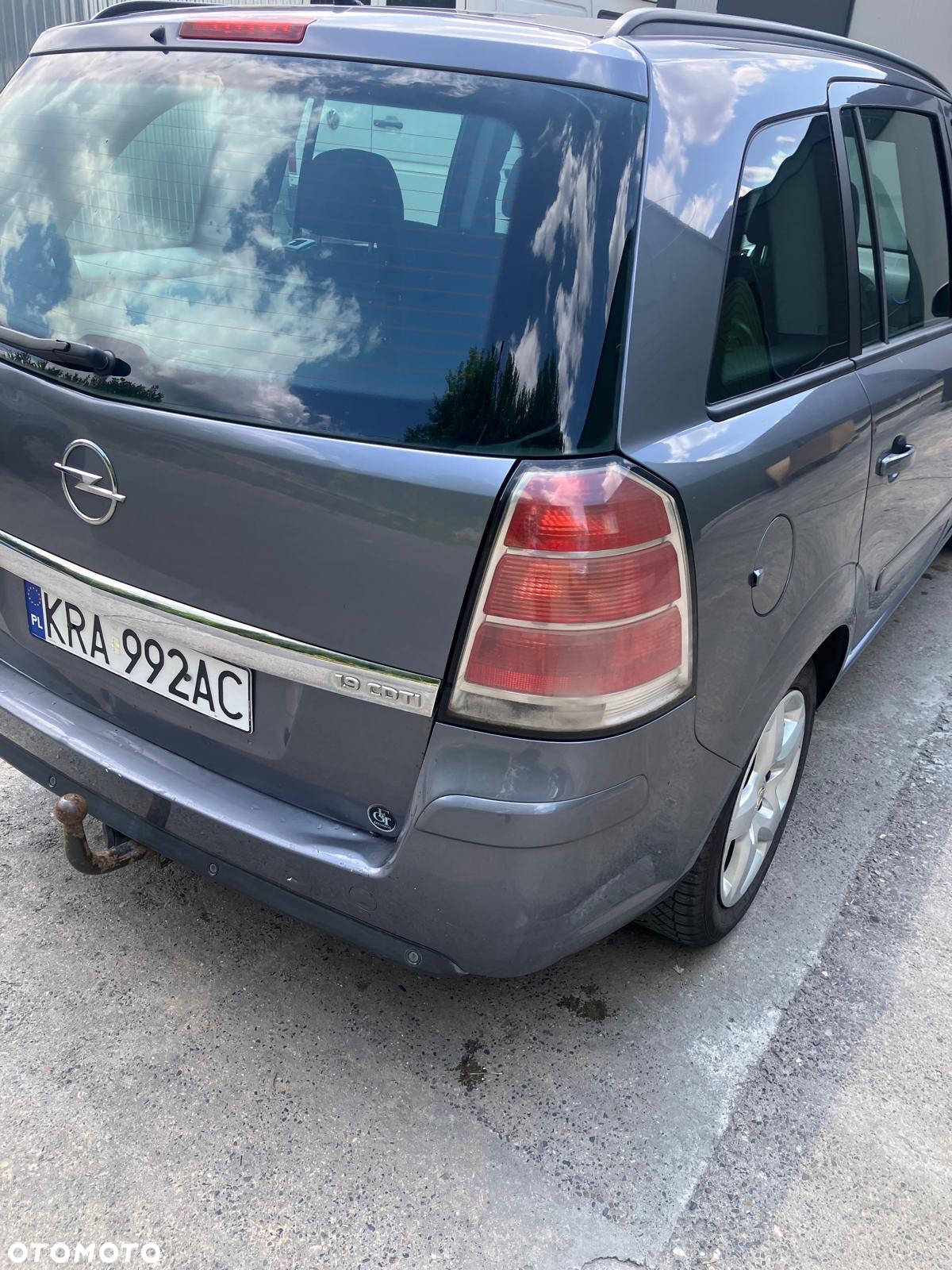 Opel Zafira 1.9 CDTI Edition - 10