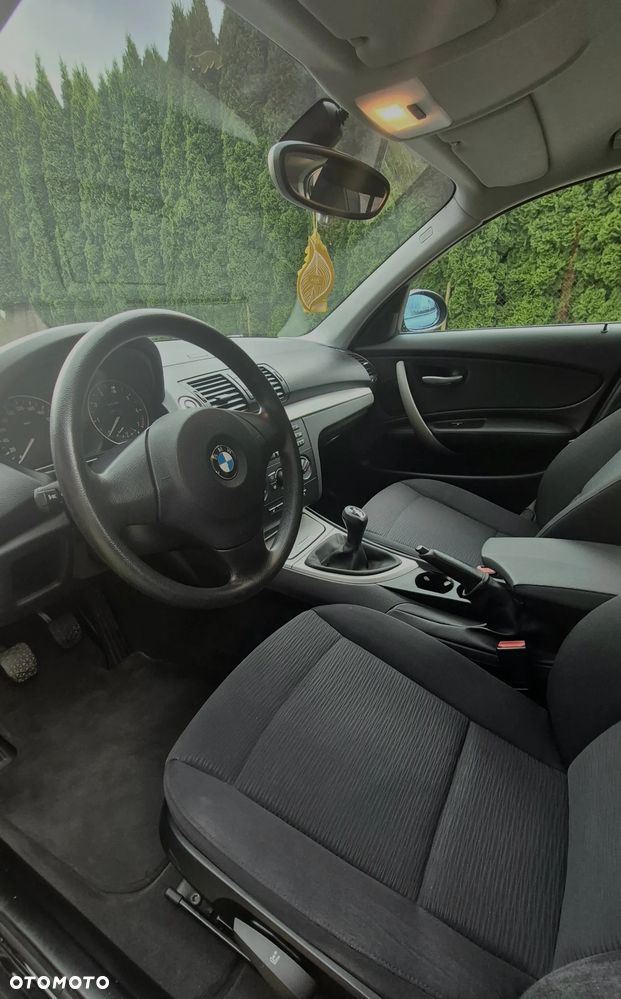 BMW Seria 1 - 15