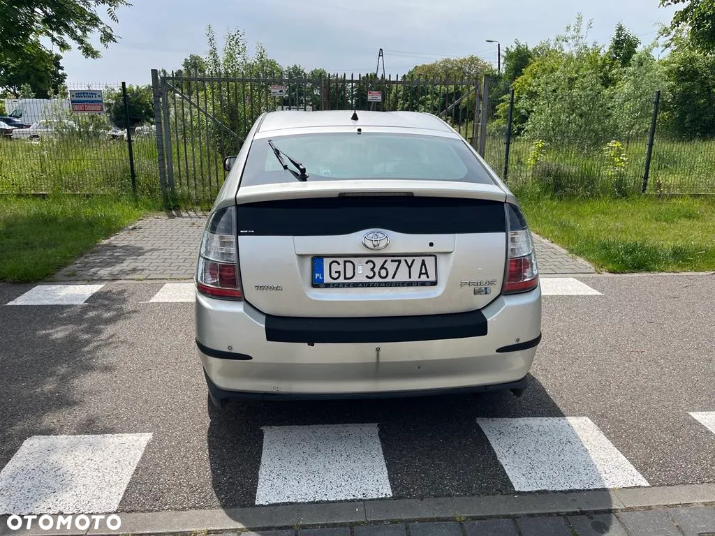 Toyota Prius 1.5 VVT-i Prestige - 5