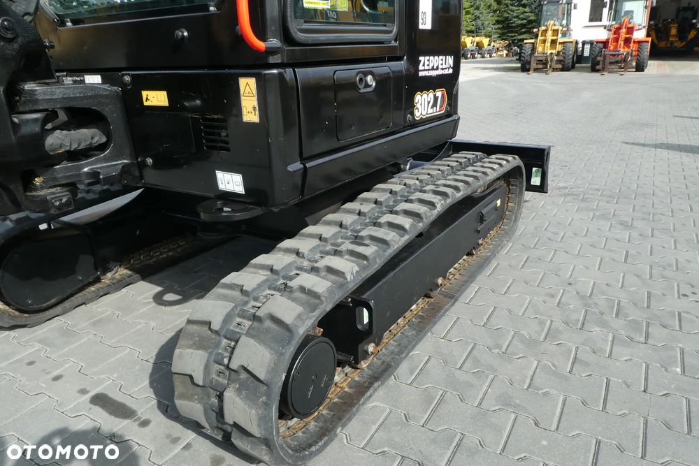 Caterpillar 302,7 Z NIEMIEC SPECIAL EDITION - 12