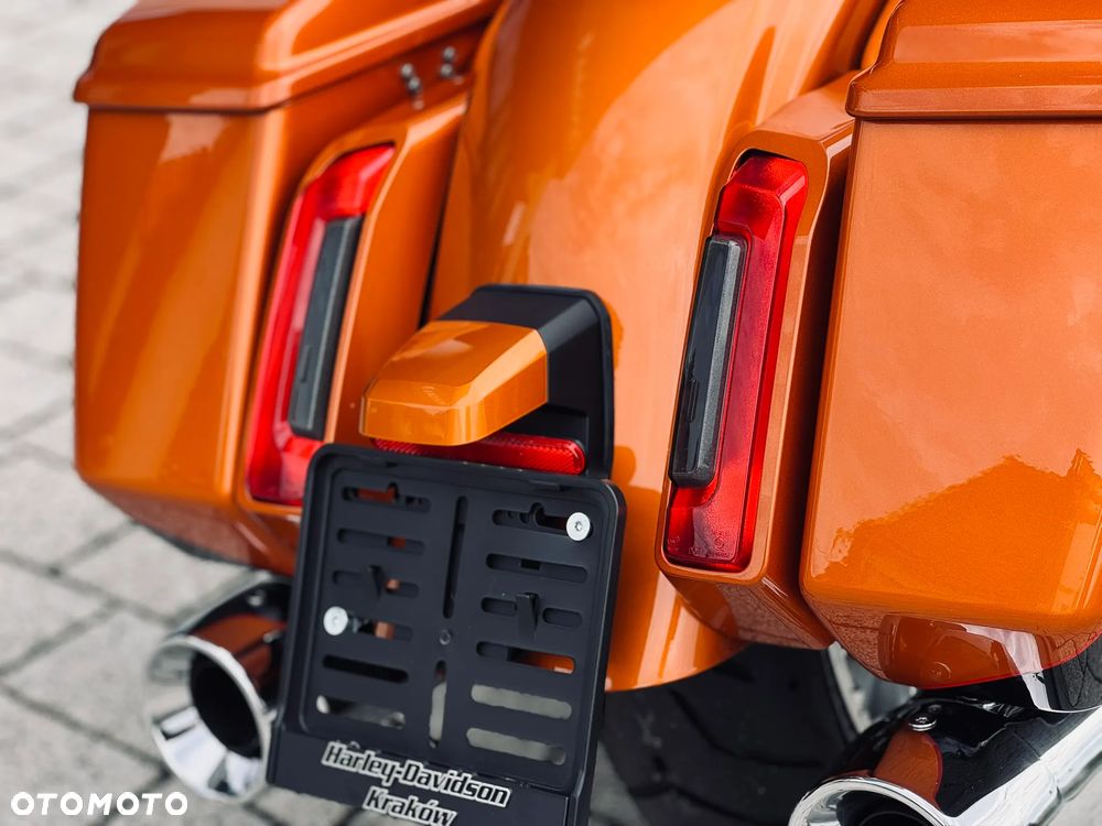 Harley-Davidson CVO Street Glide - 14