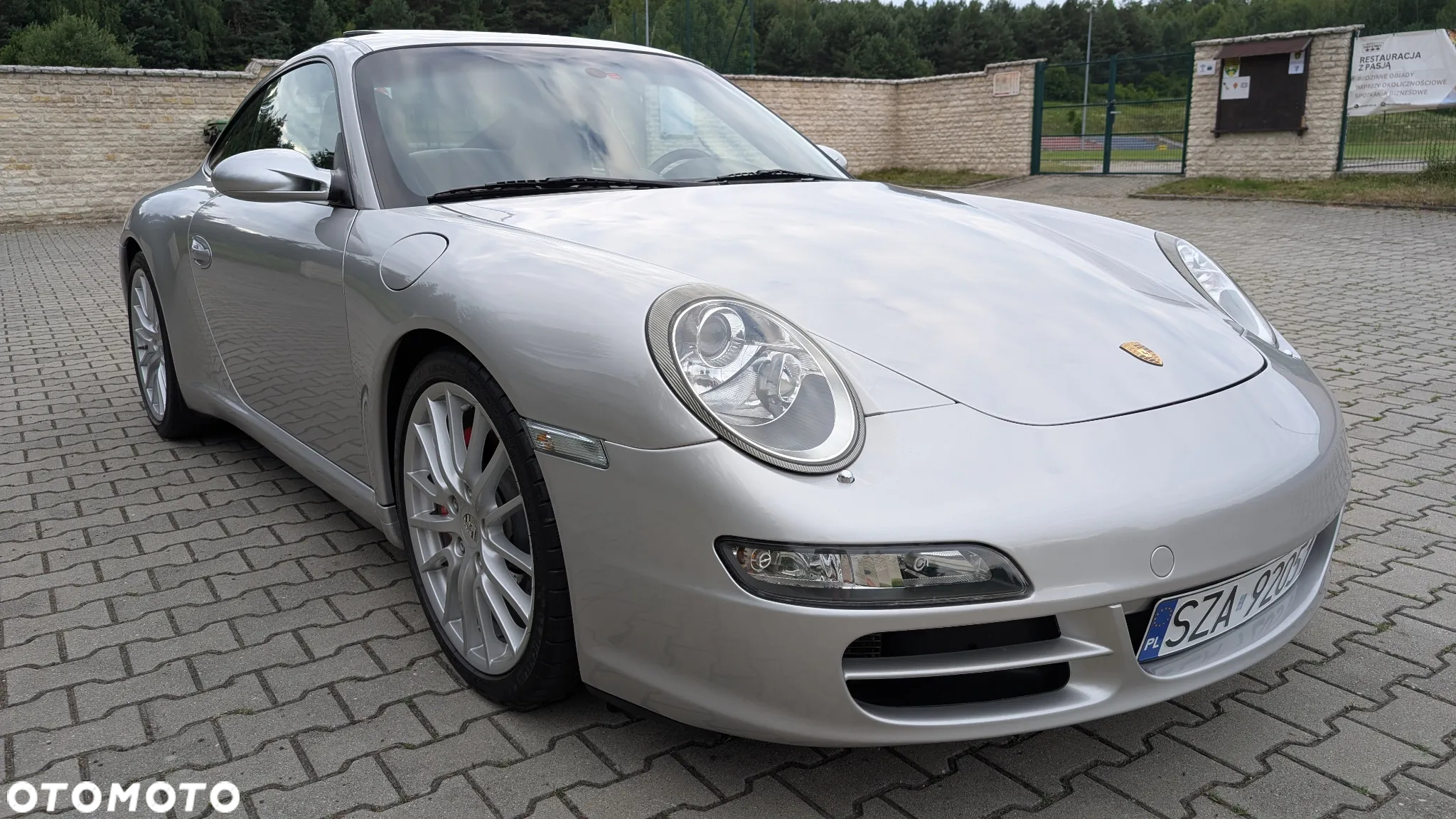 Porsche 911 Carrera S - 6