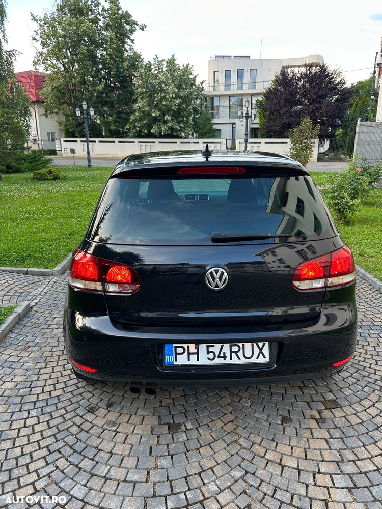 Volkswagen Golf - 10