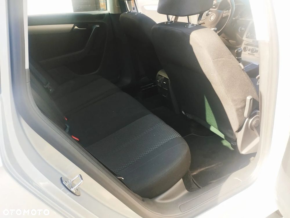 Volkswagen Passat 1.6 TDI Comfortline - 25