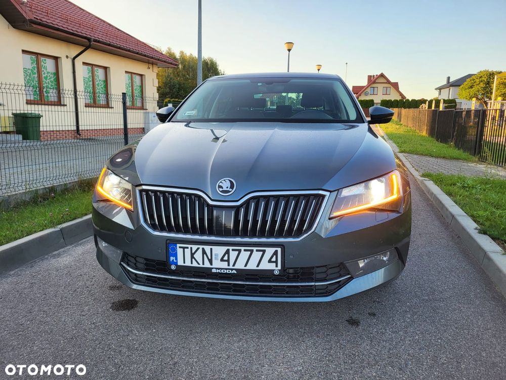 Skoda Superb 2.0 TDI Ambition DSG - 2