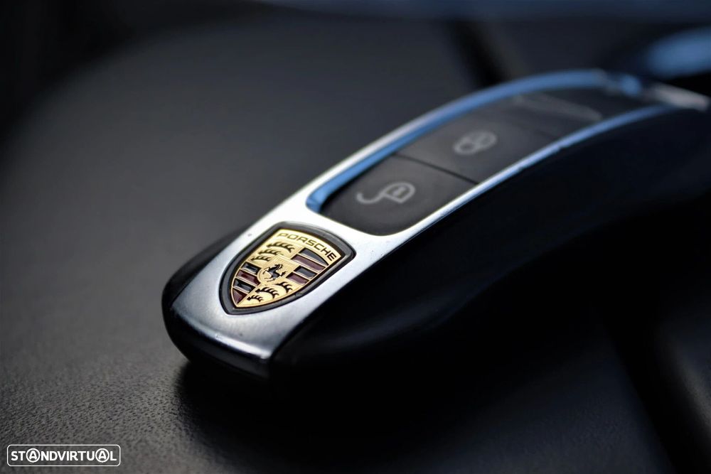 Porsche Panamera Sport Turismo 4 E-Hybrid - 20