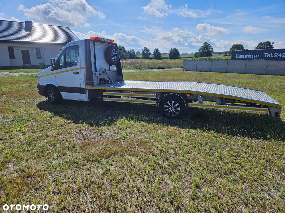 Mercedes-Benz 313 - 4