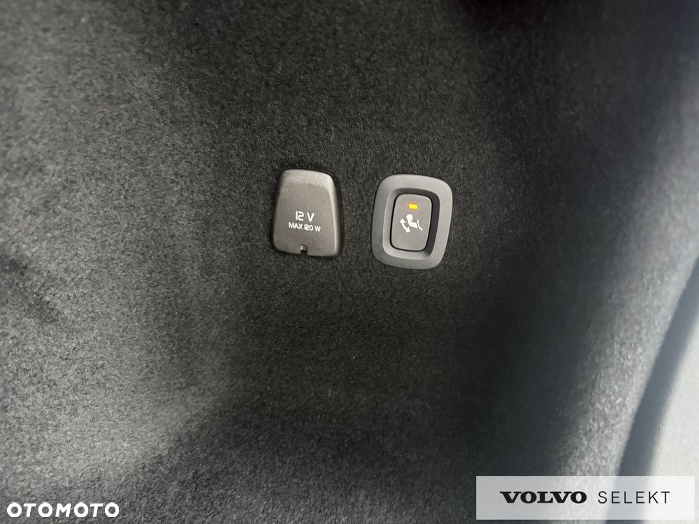 Volvo V60 Cross Country - 38