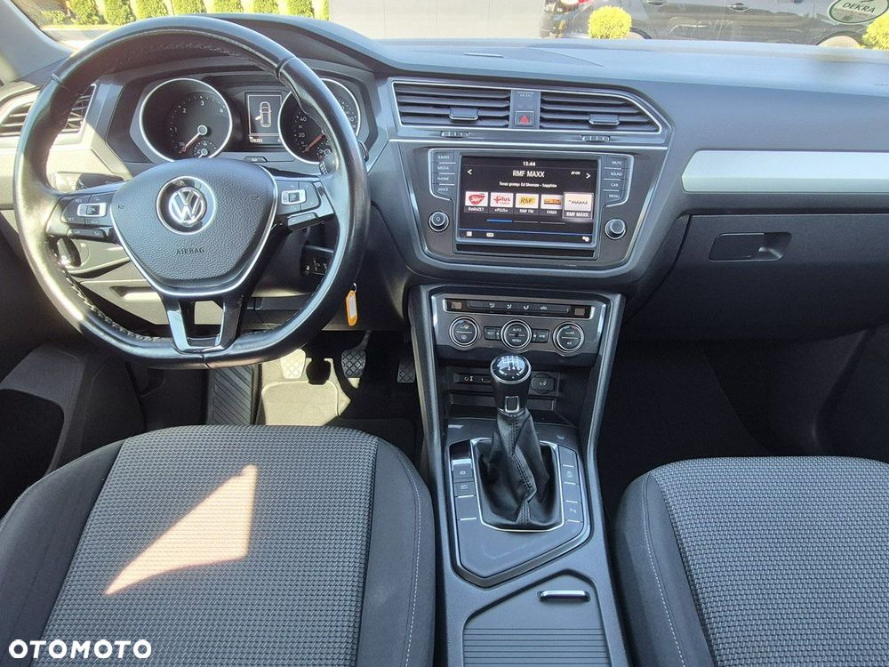 Volkswagen Tiguan - 23