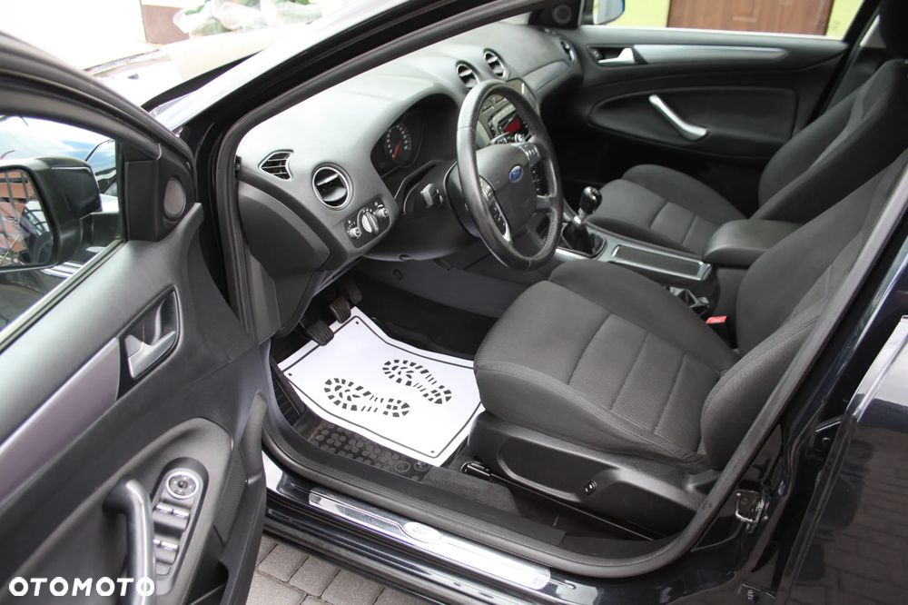 Ford Mondeo 1.6 T Ambiente - 9