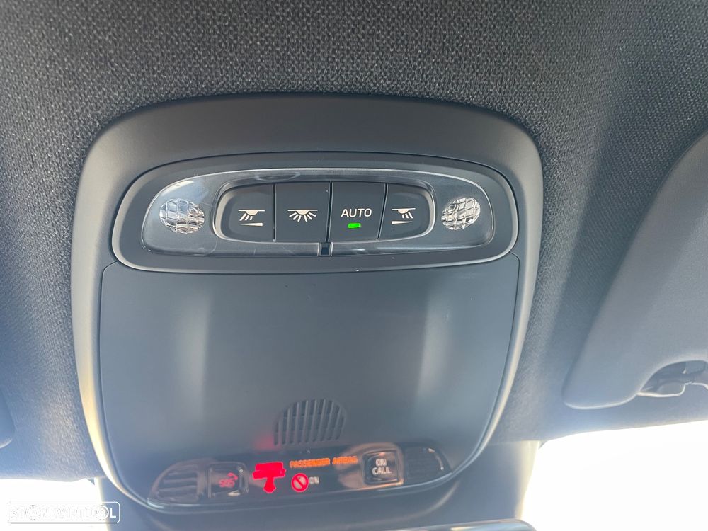 Volvo XC 40 1.5 T3 Momentum - 21