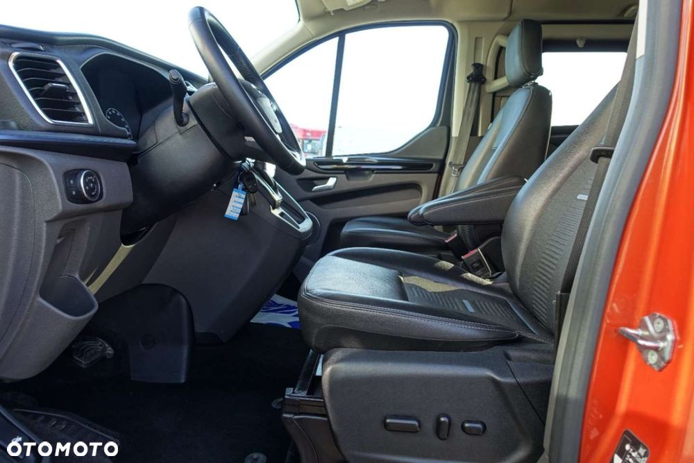 Ford Tourneo Custom - 10