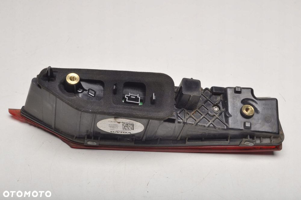 VOLVO XC60 II LAMPA LEWA TYLNA LEWY TYŁ W KLAPĘ P2 31446619 - 7