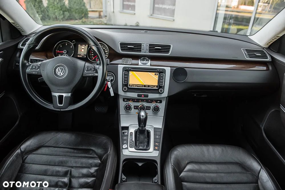 Volkswagen Passat - 28