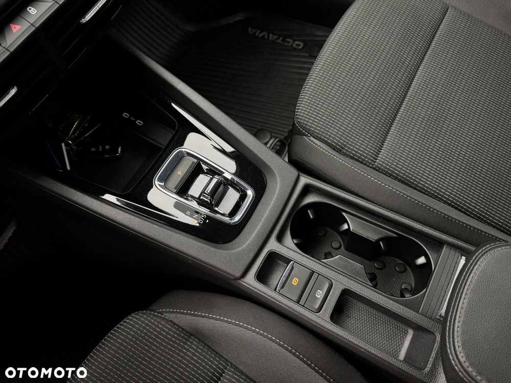 Skoda Octavia 2.0 TDI Ambition DSG - 26