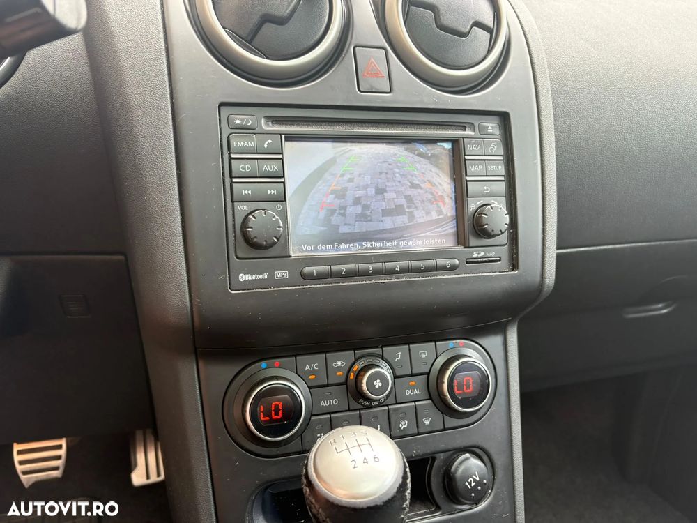 Nissan Qashqai 1.6 dCi DPF tekna - 10