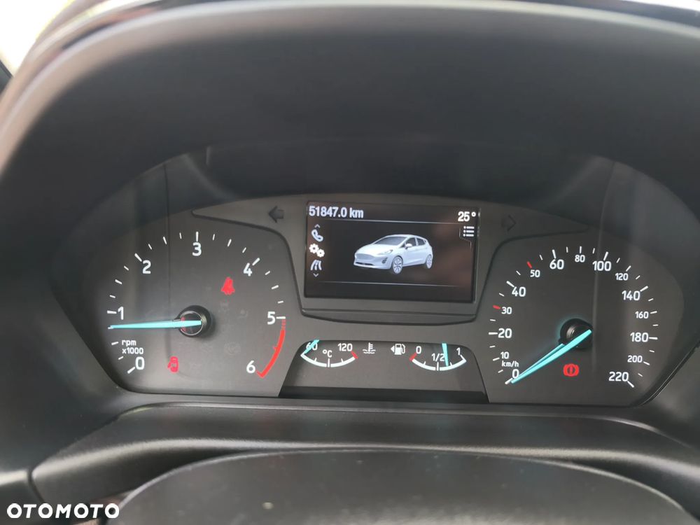 Ford Fiesta 1.5 TDCi SYNC Edition - 9
