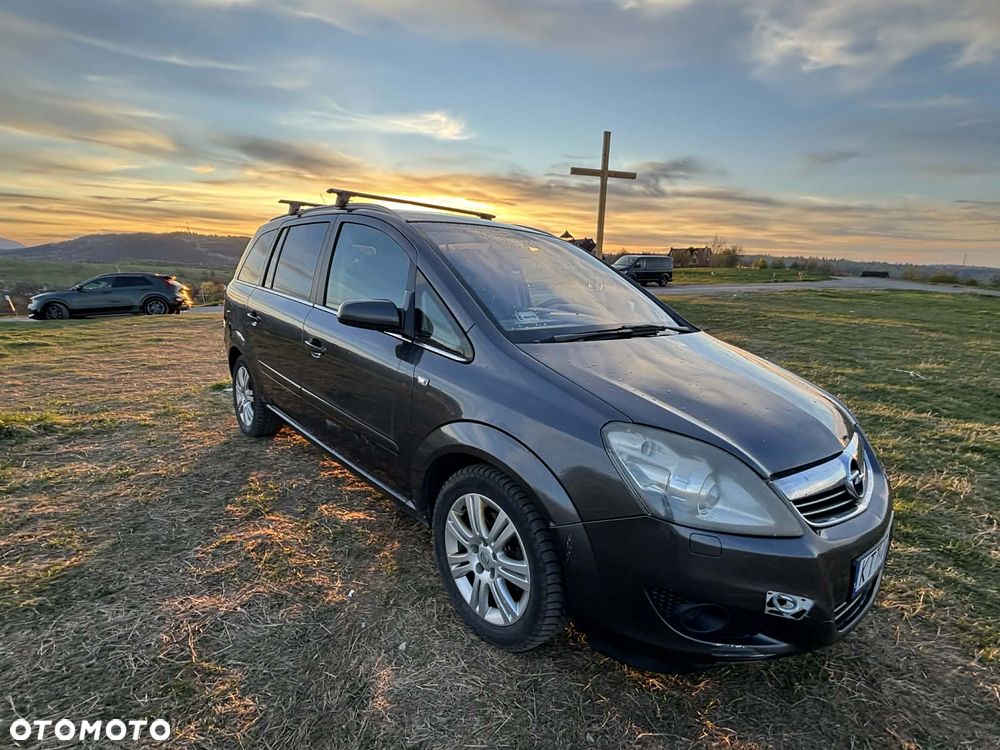 Opel Zafira - 1