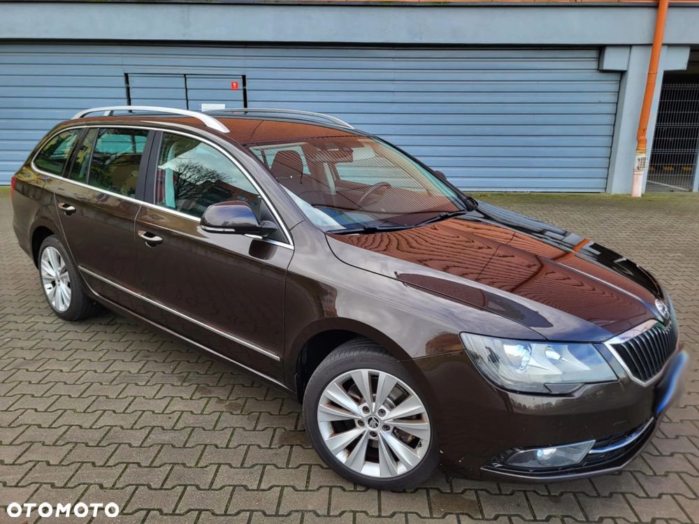 Skoda Superb 2.0 TDI Comfort DSG - 14