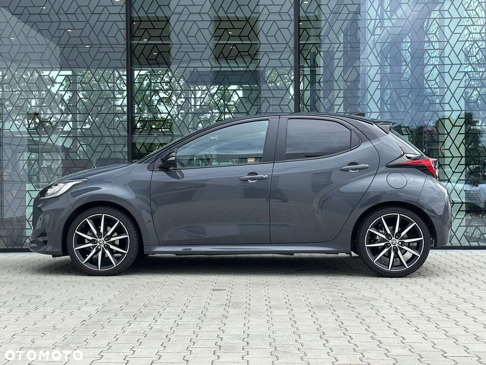 Toyota Yaris Hybrid 1.5 GR Sport - 3