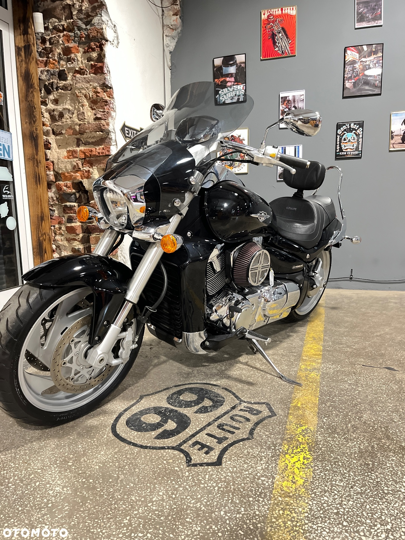 Suzuki Intruder - 15