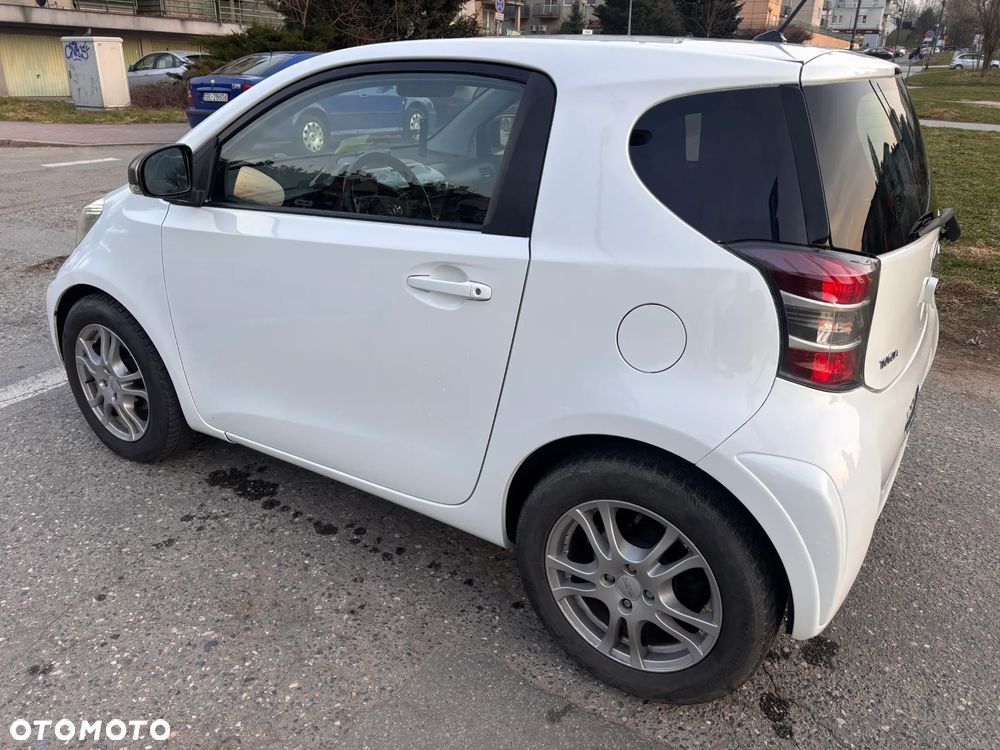 Toyota iQ 1.0 - 7