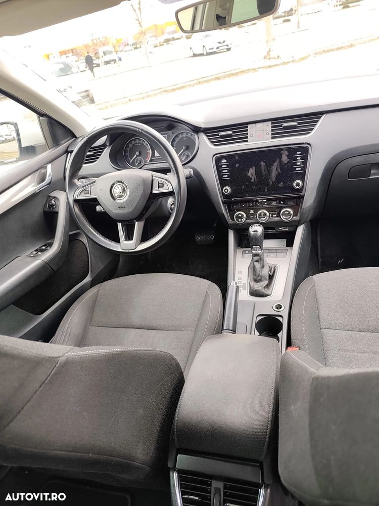 Skoda Octavia 1.6 TDI DSG Ambition - 5