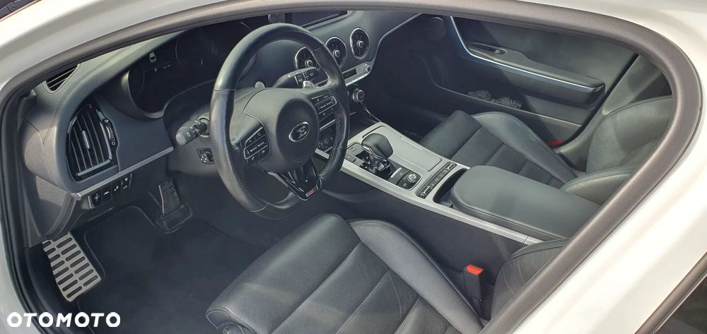 Kia Stinger 2.0 T-GDI GT Line - 11
