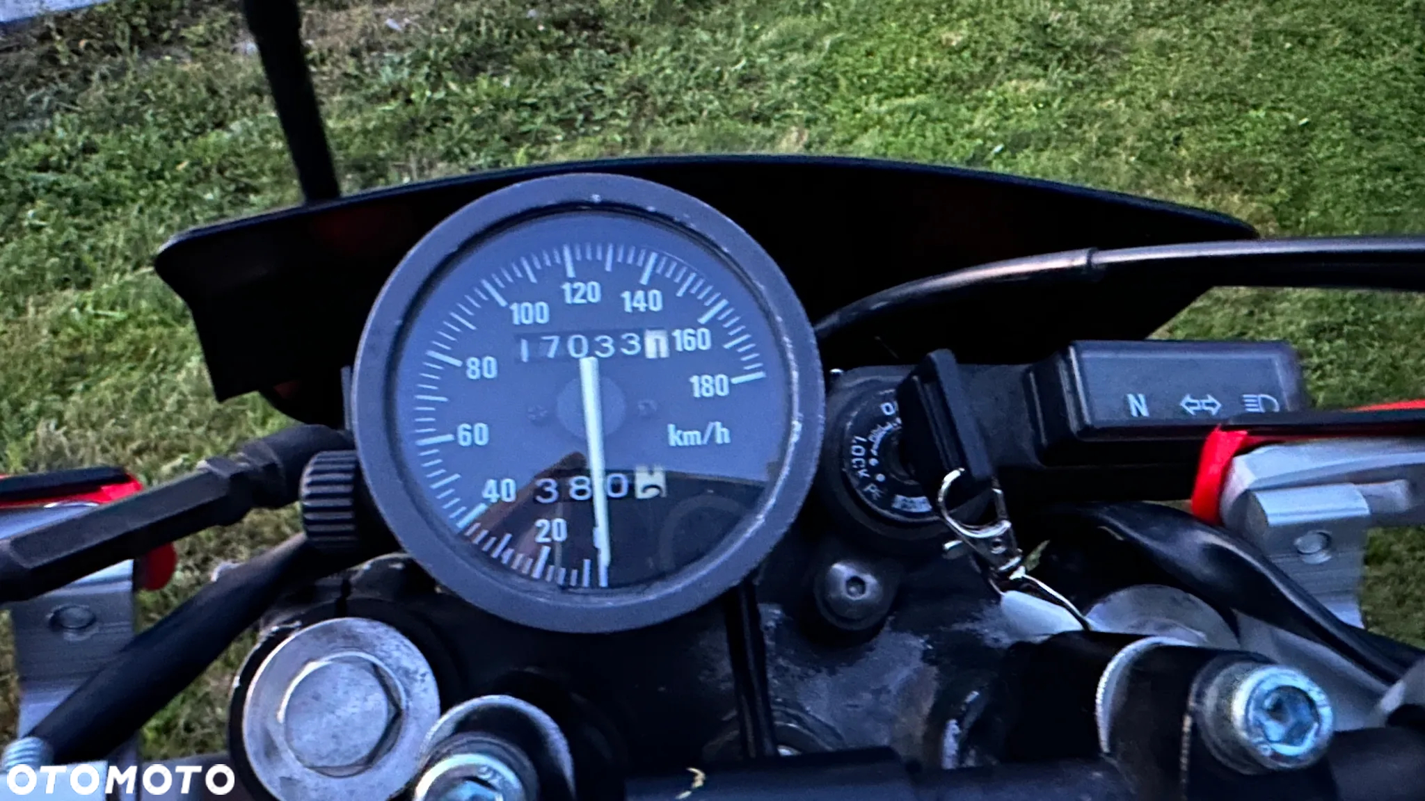 Suzuki DR - 27